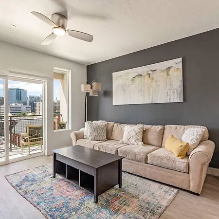 6Th Floor Luxury Apt - King Bed Pool Prkng Gym New